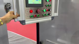 آلة تقشير الرغوة TDPB 1900 CNC عالية الدقة